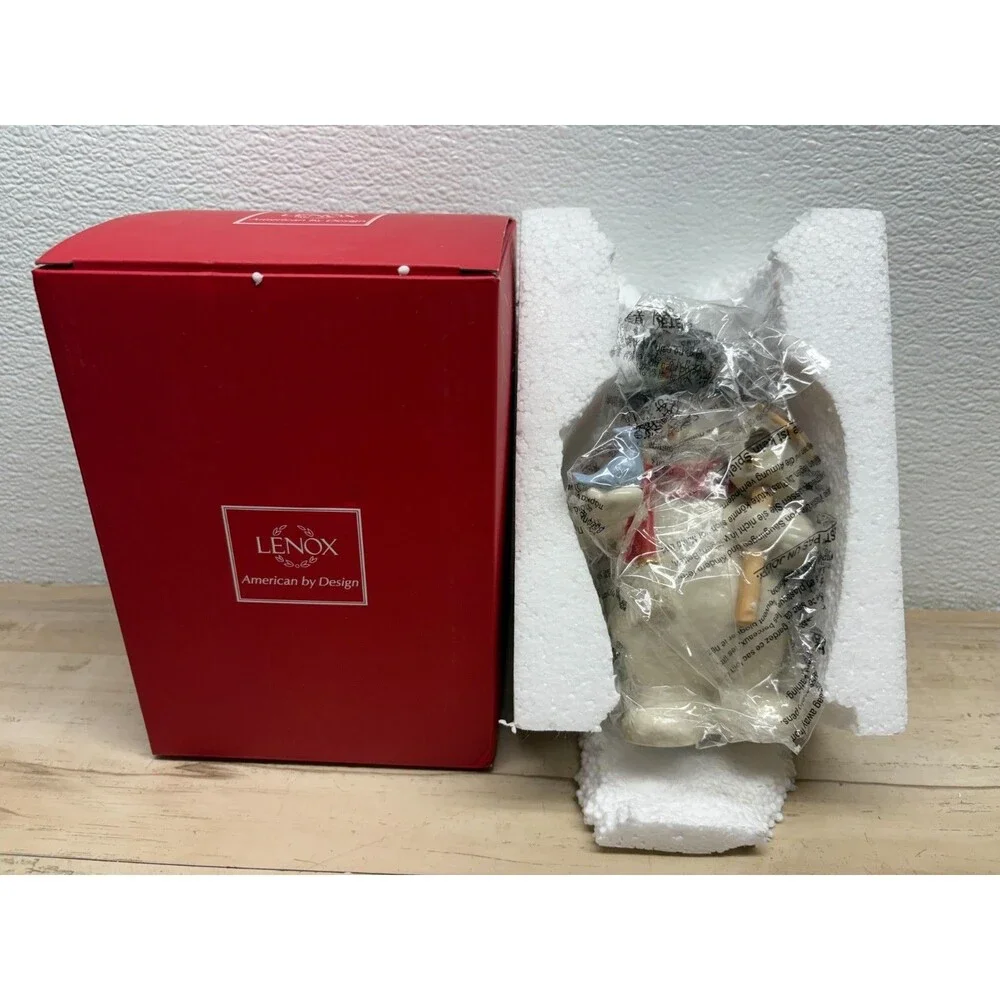 2014 Lenox Annual Snowman Porcelain Figurine